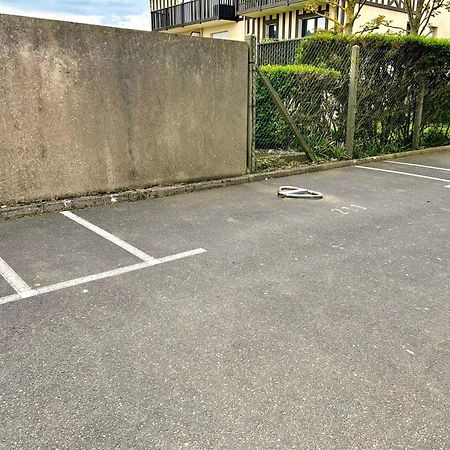 Appartement Vue Mer - 30 M De La Plage - 5 Minutes A Pied Du Centre Ville Et Du Casino Вилер-сюр-Мер Екстериор снимка