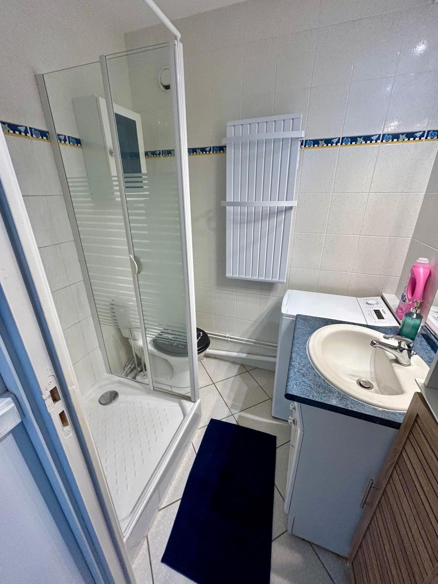 Appartement Vue Mer - 30 M De La Plage - 5 Minutes A Pied Du Centre Ville Et Du Casino Вилер-сюр-Мер Екстериор снимка